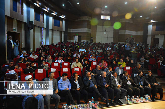 جشن فارغ التحصیلی دانشحویان دانشگاه کار قزوین