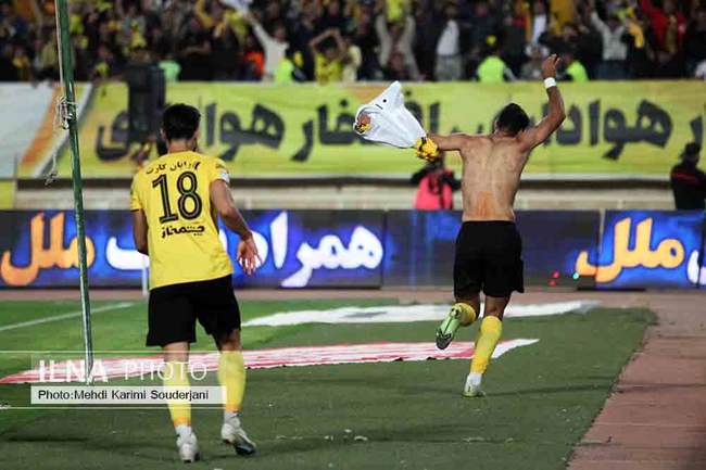 توقف تیم فوتبال سپاهان اصفهان مقابل ملوان بندر انزلی