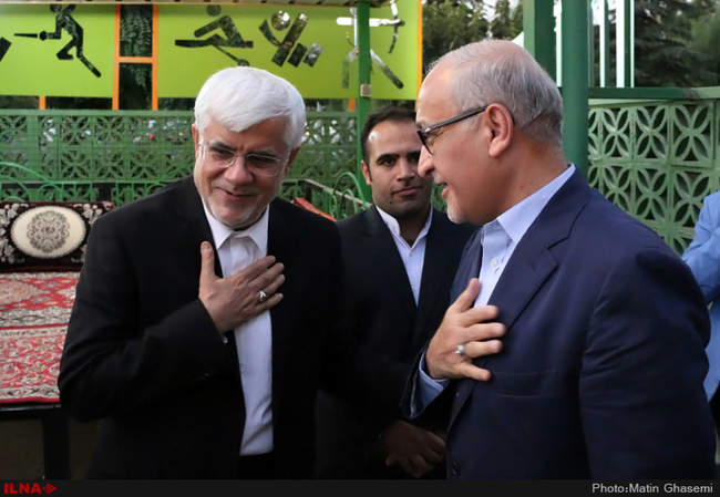 میهمانی افطار محمدرضا عارف 