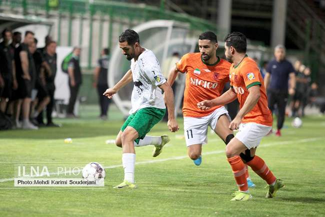 برد خانگی تیم فوتبال ذوب آهن اصفهان مقابل مس رفسنجان