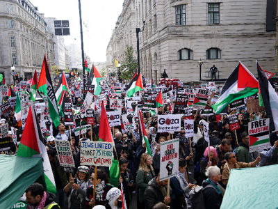 Londoners march in support of Gaza Strip