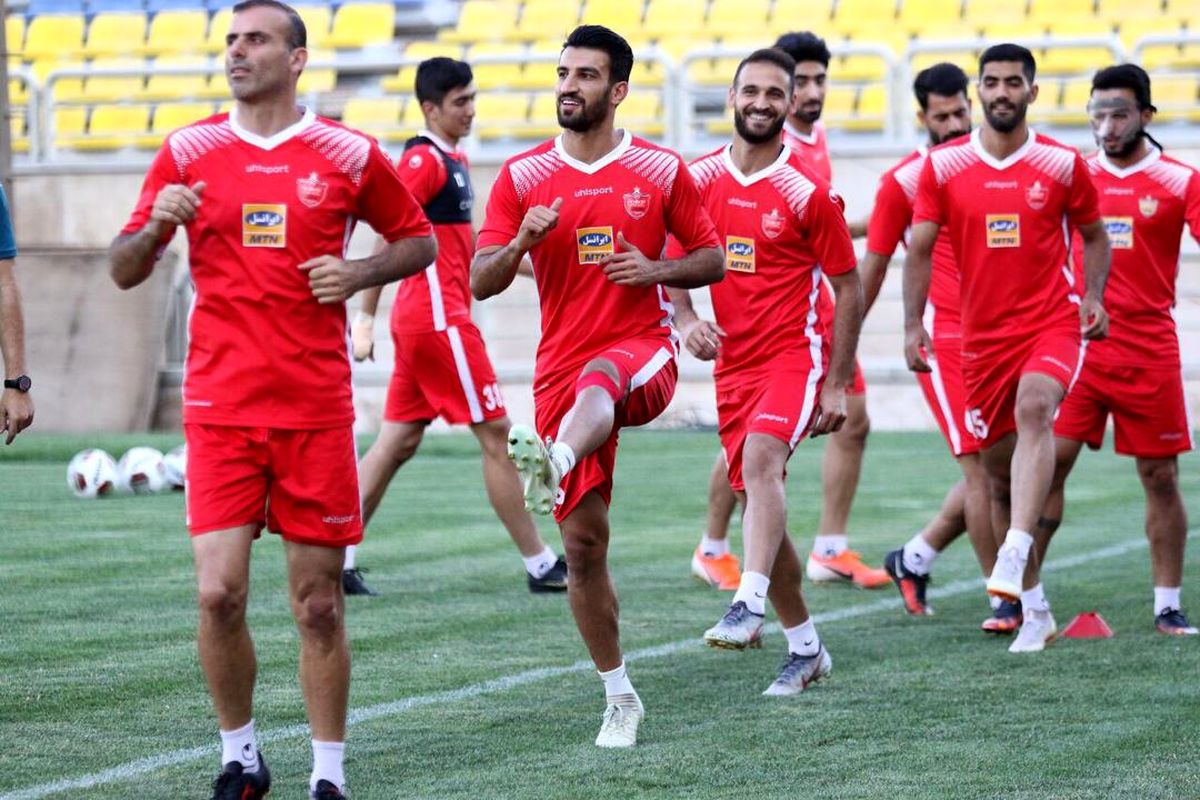 تمرین یکشنبه سرخپوشان در حضور هواداران