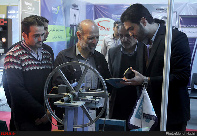 بازدید علیرضا محجوب از نمایشگاه بین المللی الکامپ