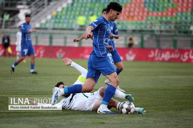 تساوی تیم فوتبال ذوب آهن اصفهان مقابل استقلال تهران