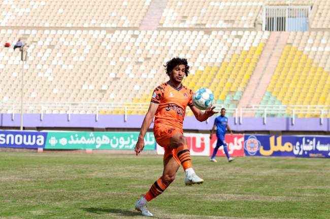 گزارش تصویری بازی استقلال ملاثانی و مس کرمان