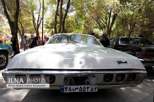 نمایش ماشینهای کلاسیک در اصفهان 