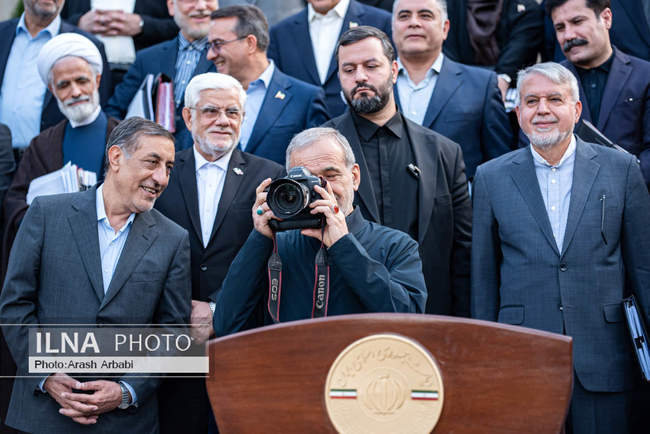  حاشیه جلسه هیات دولت