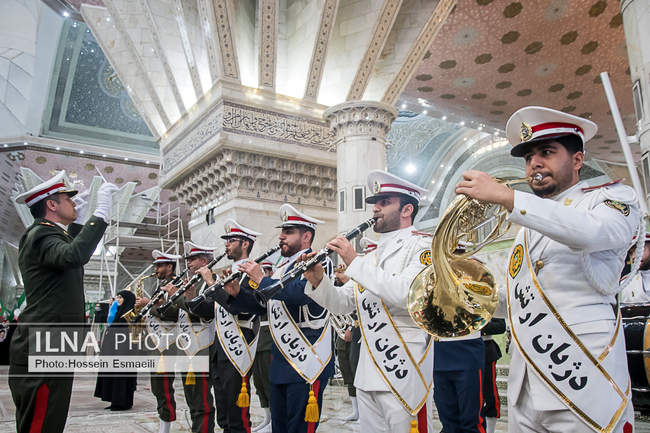 مراسم بزرگداشت 12 بهمن در حرم امام خمینی (س) 