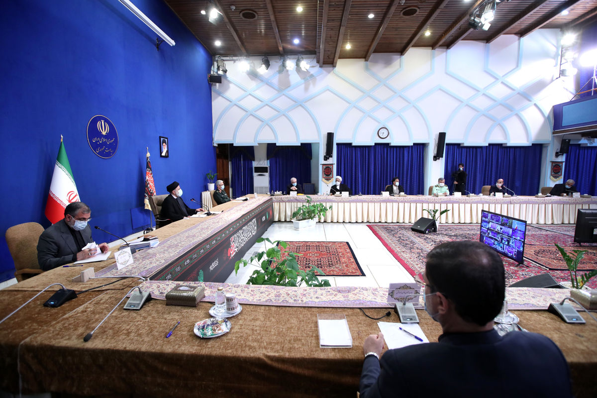 قدردانی رئیسی از وزرای دولت سابق/تجربیات مدیران، می‌تواند در پیشبرد امور مفید و موثر باشد