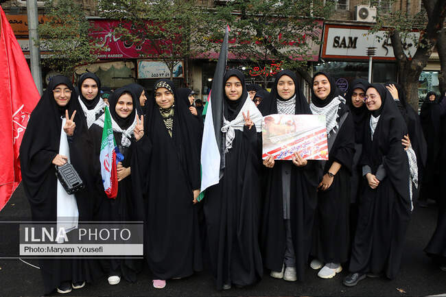      راهپیمایی یوم‌الله ۱۳ آبان‌ماه در تبریز 