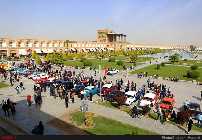 اولین رالی خودروهای کلاسیک در اصفهان