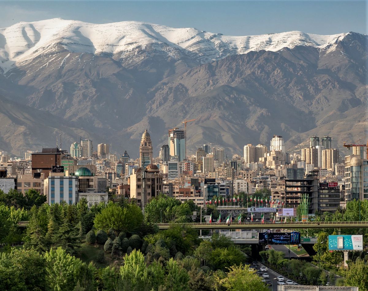 هوای تهران قابل قبول است