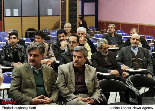 دیدار کارگران ساختمانی با رییس کمسیون اجتماعی مجلس و دبیر کل خانه کا�