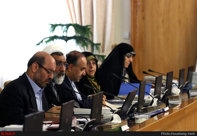 آخرین جلسه هیئت دولت در سال 94 