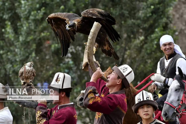 شکار با عقاب در قرقیزستان 