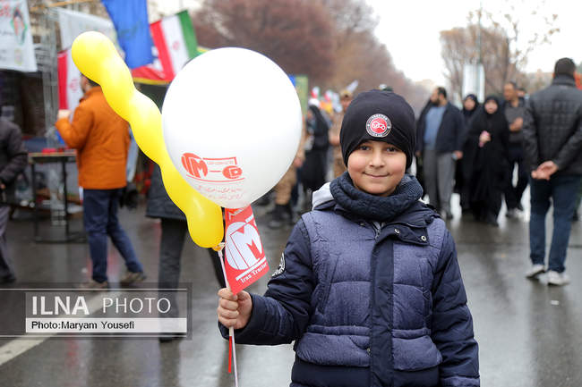 حضور مردم تبریز در راهپیمایی ۲۲ بهمن