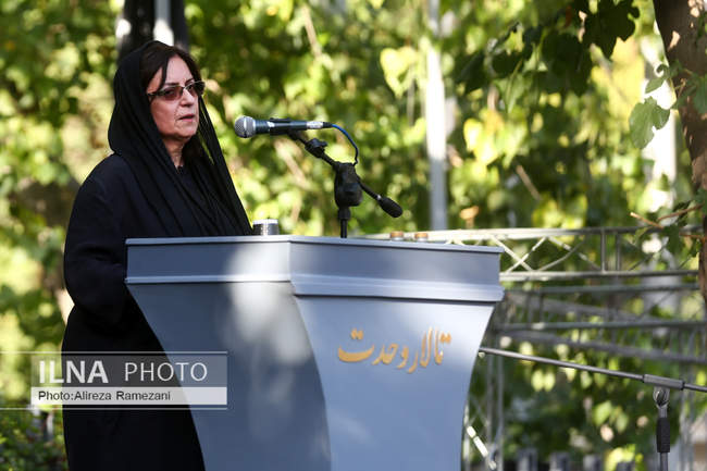 تشییع پیکر هوشنگ ابتهاج در تهران