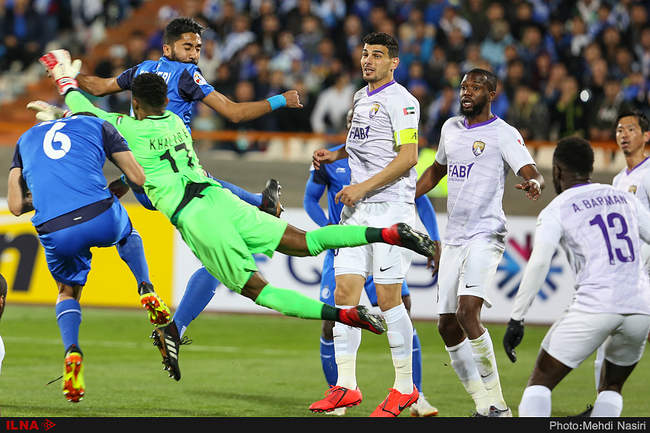 دیدار تیمهای استقلال و العین امارات