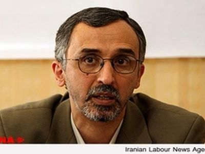 دولت در اطلاع‌رسانی منفعل و تاثیرپذیر است