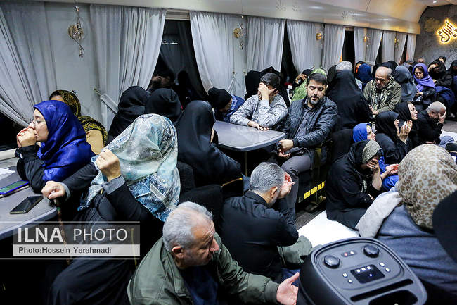 عزاداری شهادت حضرت زهرا(س) در قطار زائران رضوی