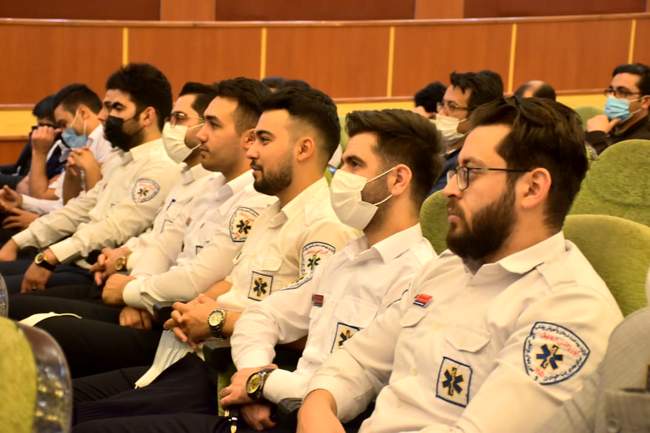 همایش تجلیل از مدافعان سلامت در اردبیل+عکس