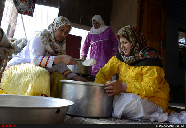 سمنو پزان در روستای اسطلخ جان رودبار- گیلان‎