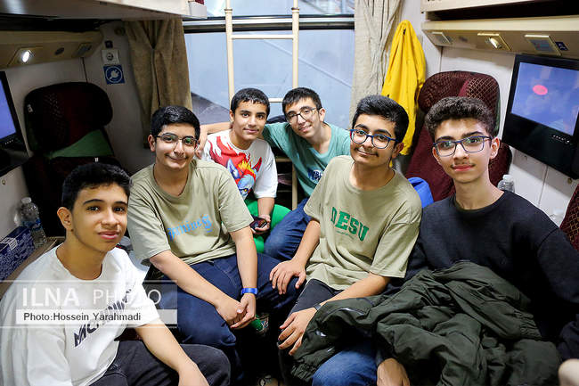 عزاداری شهادت حضرت زهرا(س) در قطار زائران رضوی