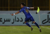 عکسی جنجالی از ستاره استقلال با پیراهن پرسپولیس