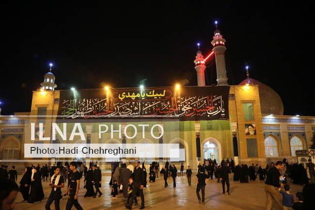 مراسم شب تاسوعا در مسجد اعظم قم‎
