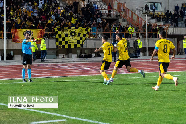 حاشیه دیدار تیم‌های فوتبال شمس آذر قزوین با سپاهان اصفهان