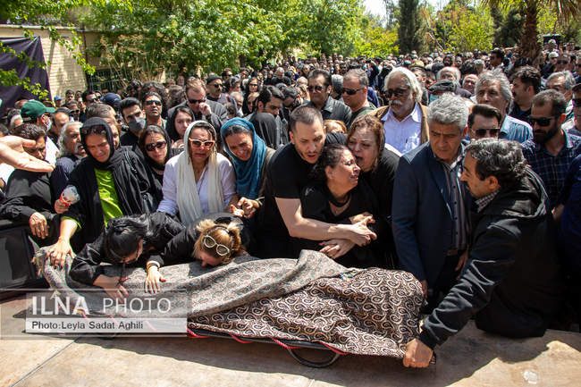 مراسم تشییع و تدفین پیکر زنده یاد کیومرث پوراحمد
