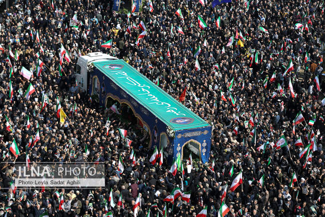 مراسم تشییع پیکر مطهر شهدای ناوشکن دنا / 1