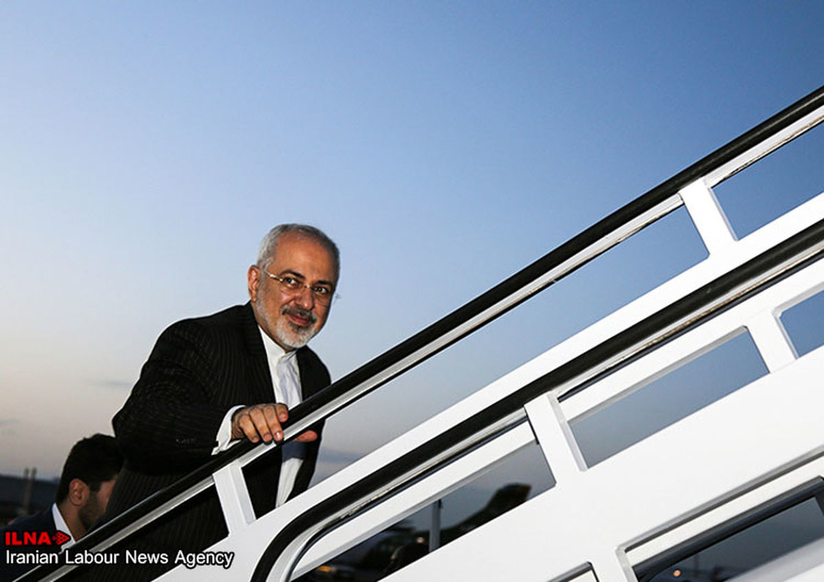 ظریف تهران را به مقصد مسقط ترک کرد