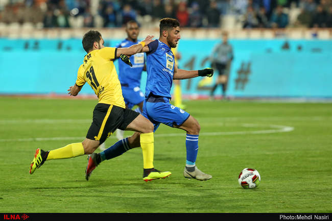 دیدار تیمهای استقلال تهران و پارس جنوبی جم