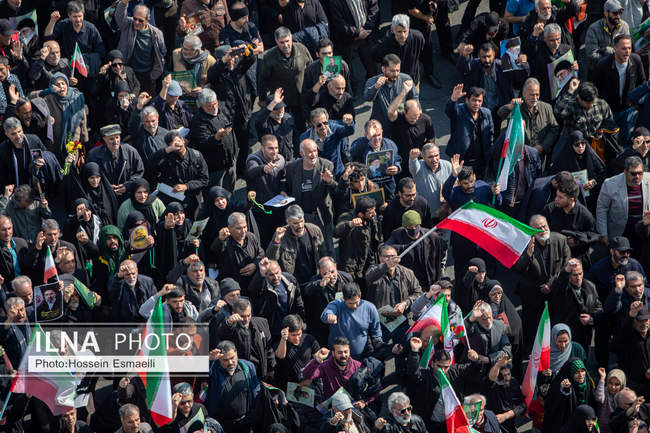 مراسم تشییع پیکر مطهر شهدای ناوشکن دنا / 2