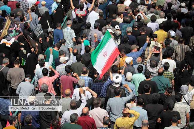 راهپیمایی خشم و نصر و تشییع شهدا در اصفهان