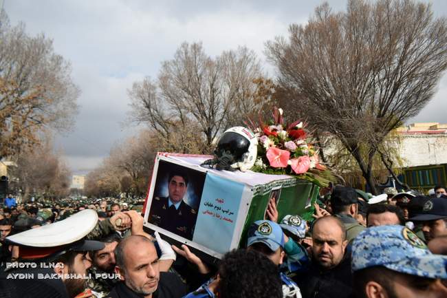 تشییع پیکر شهید خلبان محمرضا رحمانی از دریچه دوربین ایلنا