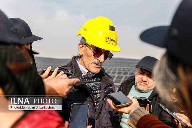 بازدید اصحاب رسانه از نیروگاه خورشیدی