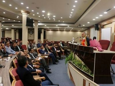 نشست صمیمی معلمان درس پژوهنده قم با استاد دانشگاه ژاپن