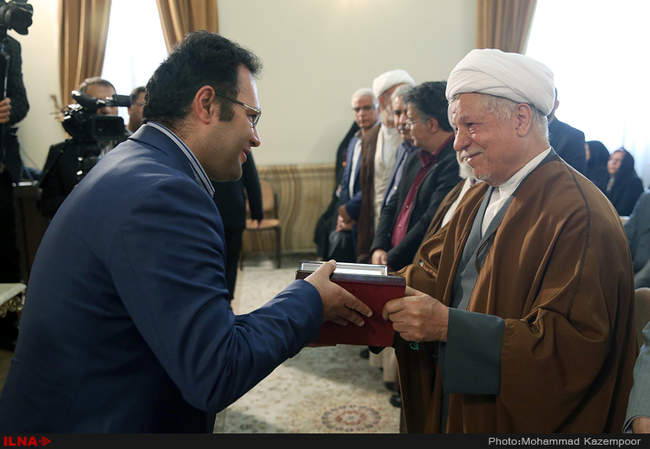 دیدار کارکنان، مدیران و خیرین بنیاد بیماری‌های خاص با آیت‌الله هاش