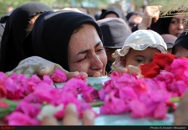 تشییع همرزم شهید چمران بر دستان عاشقان حسینی 