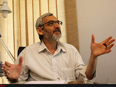 مرحوم نخعی در مقابله با تهاجم برخی گروه‌های سیاسی نقش موثری داشت