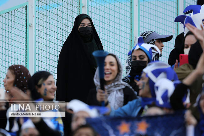  حضور بانوان در ورزشگاه ازادی