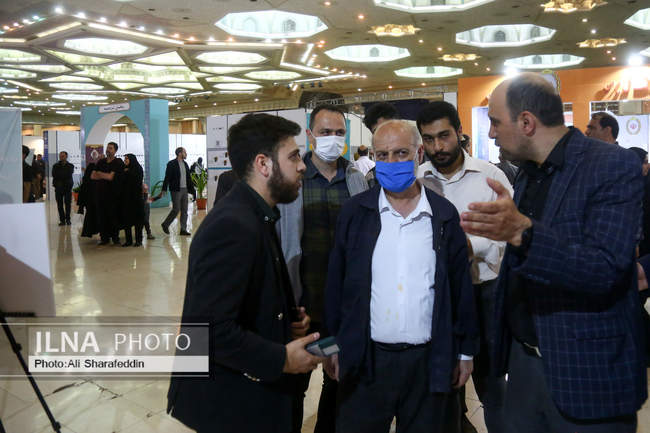 بازدید علیرضا محجوب از سی امین نمایشگاه قرآن کریم