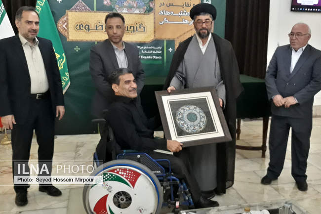 رونمایی از مدال های اهدایی قهرمانان پارالمپیک به حرم حضرت رضا (ع)