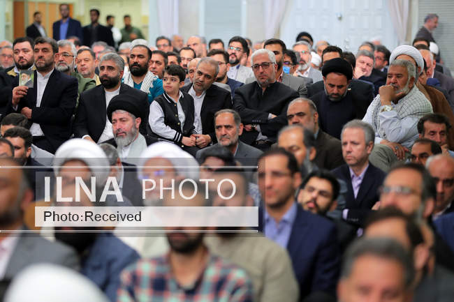 دیدار مسئولان نظام و سفرای کشورهای اسلامی با رهبر انقلاب