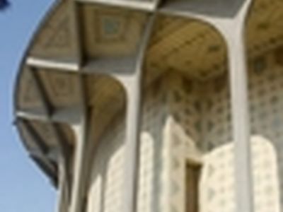 «پروانگی» و «عروسک‌های سکوت» دو اجرایی می‌شوند