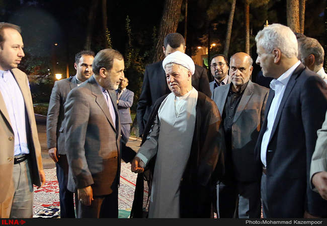 مراسم افطاری دوازدهمین روز ماه مبارک رمضان با حضور آیت الله هاشمی رف�