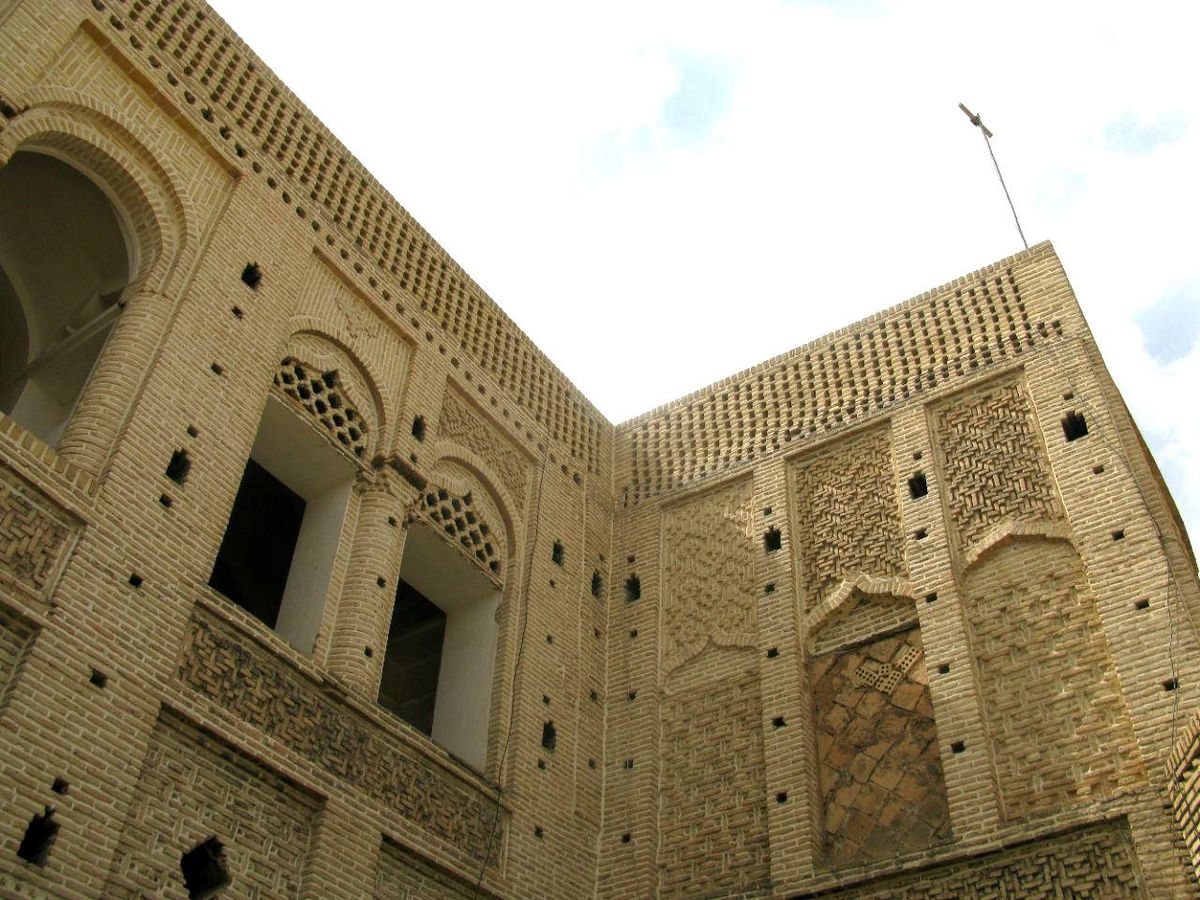 عمارت تاریخی"فیروزی" مدعی شخصی پیدا کرد/ تغییر نام خانه به "آرامش"