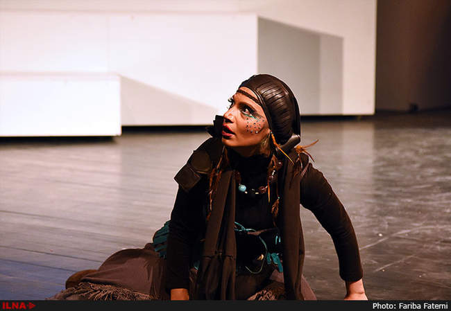 نمایش دربارانداز 